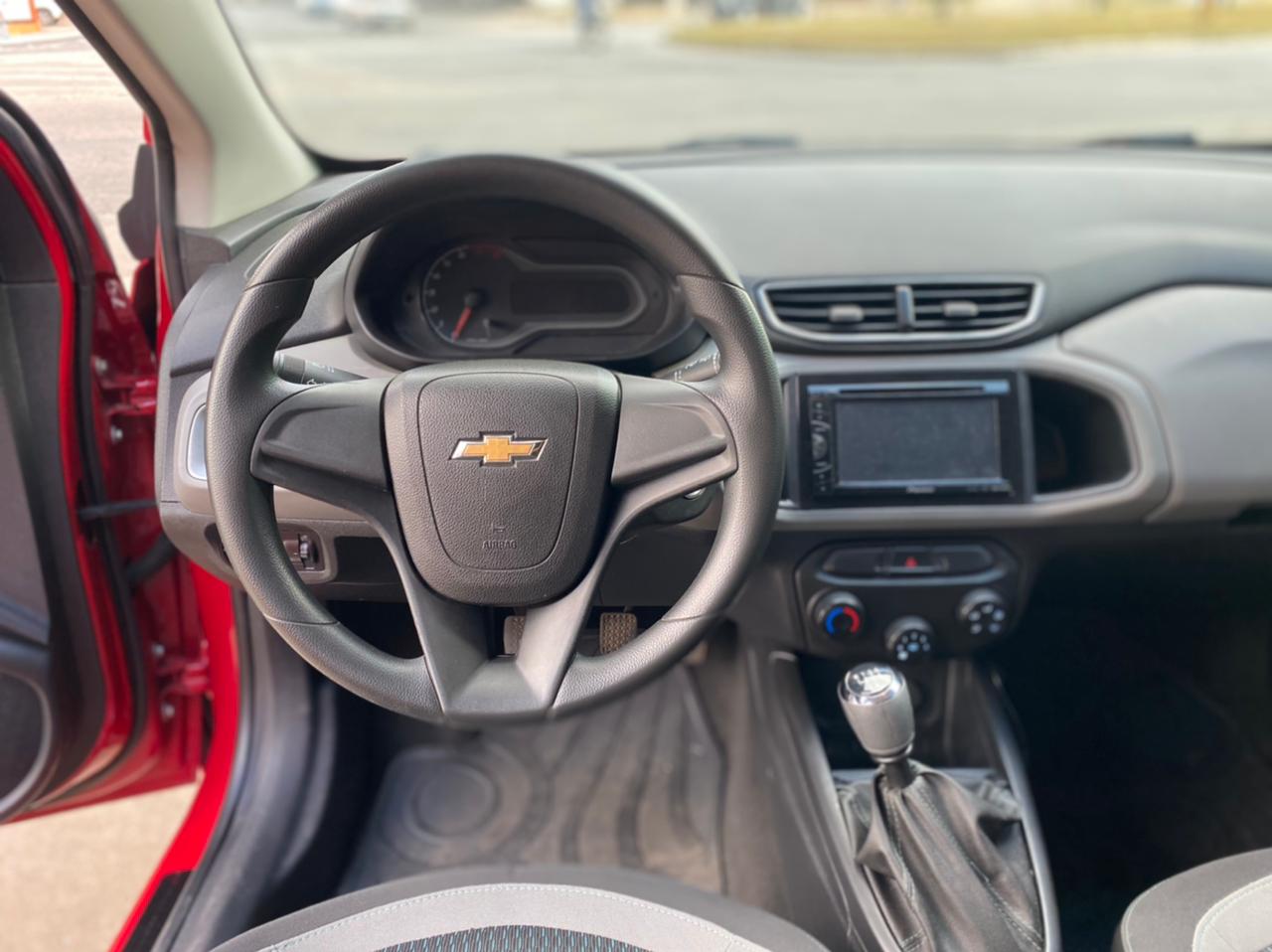 Chevrolet onix салон